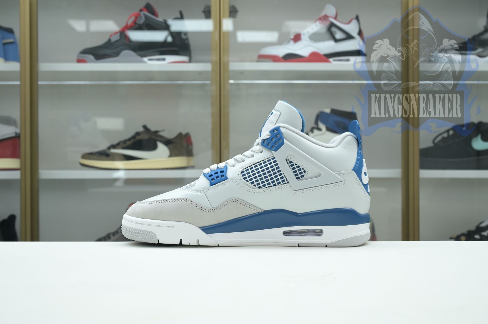 Air Jordan 4