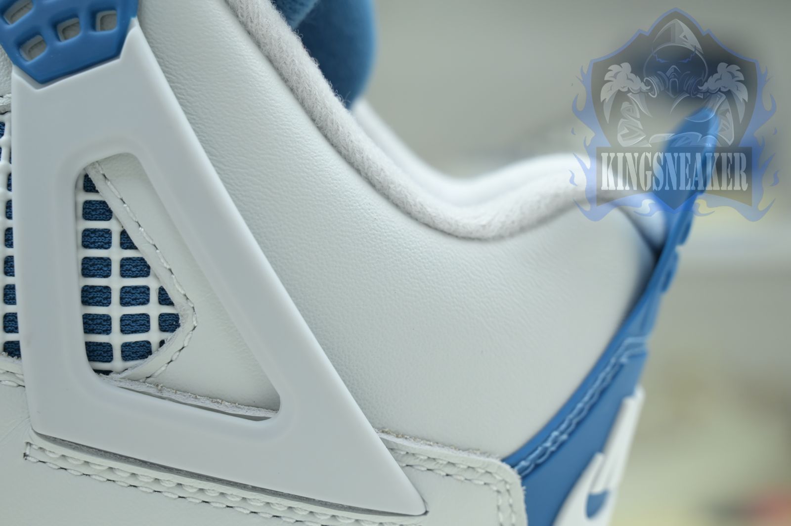 Air Jordan 4