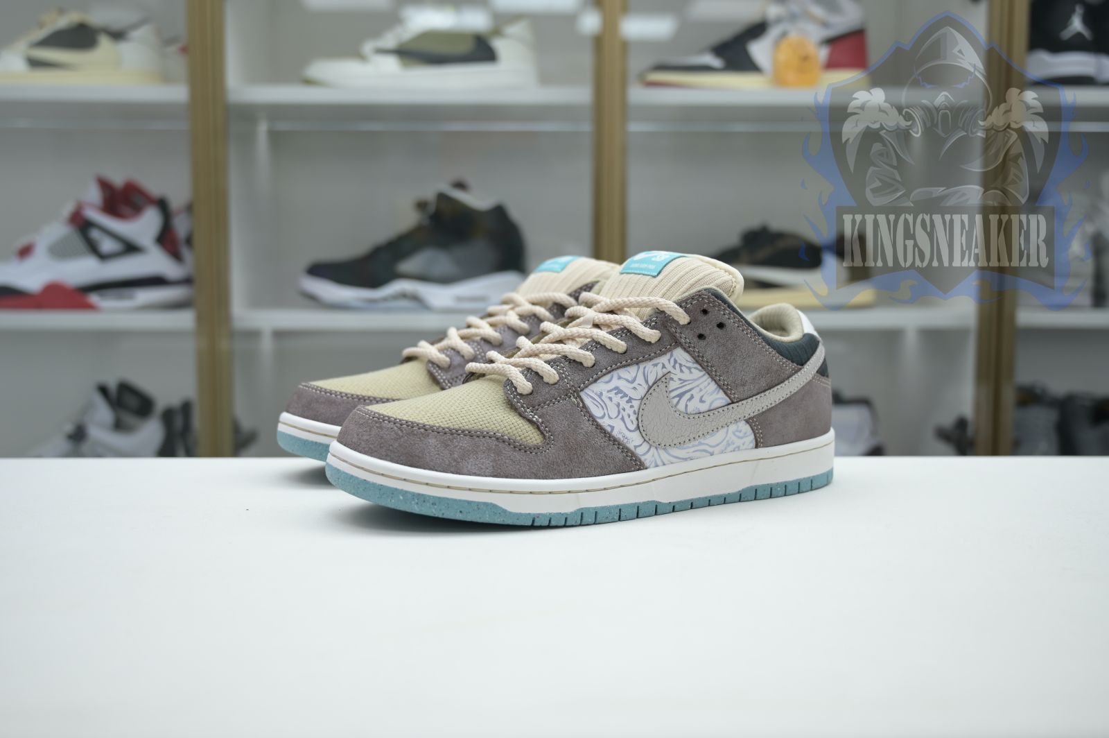 Nike SB Dunk Low