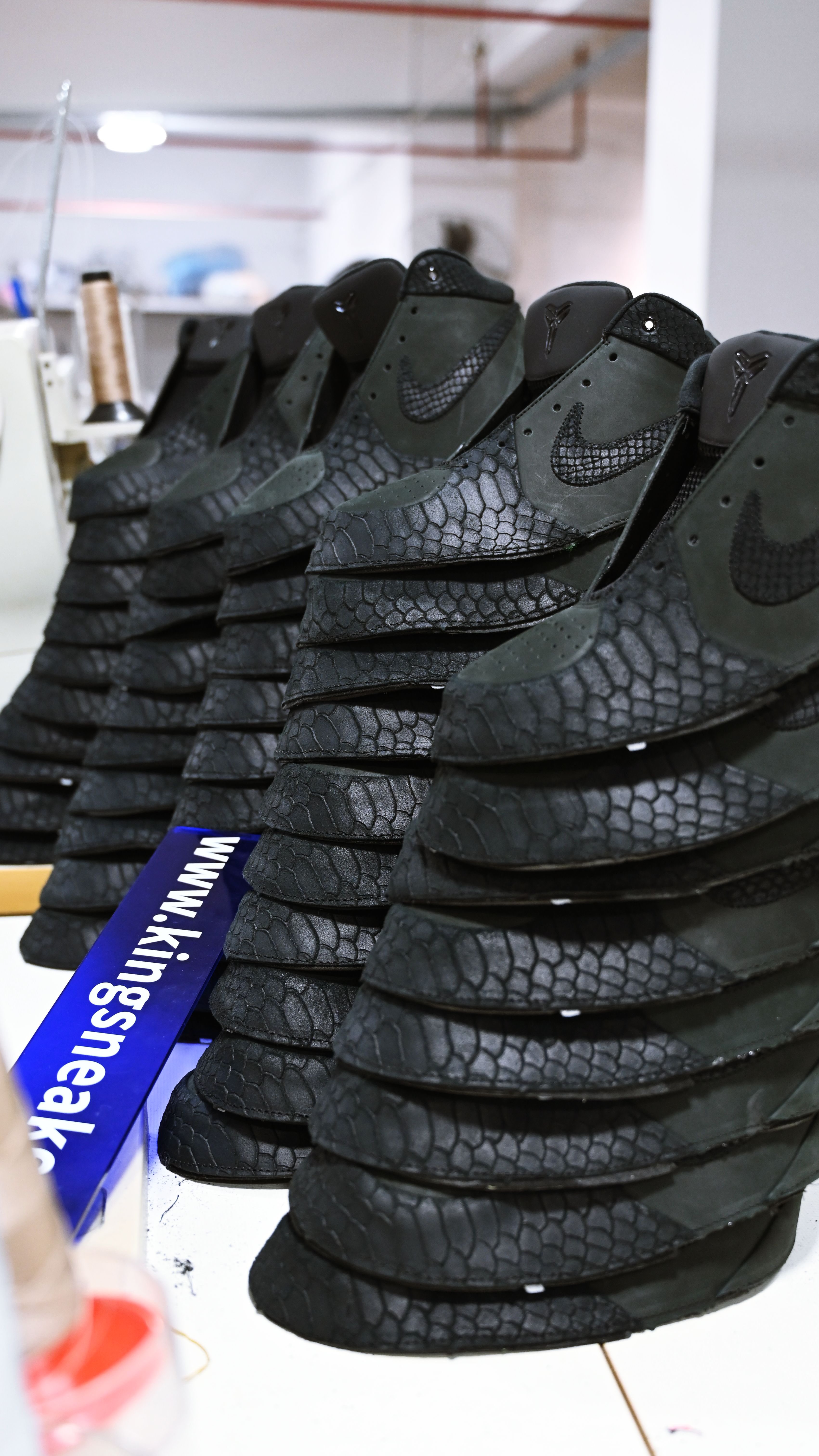 Choosing kingsneaker means choosing the best quality