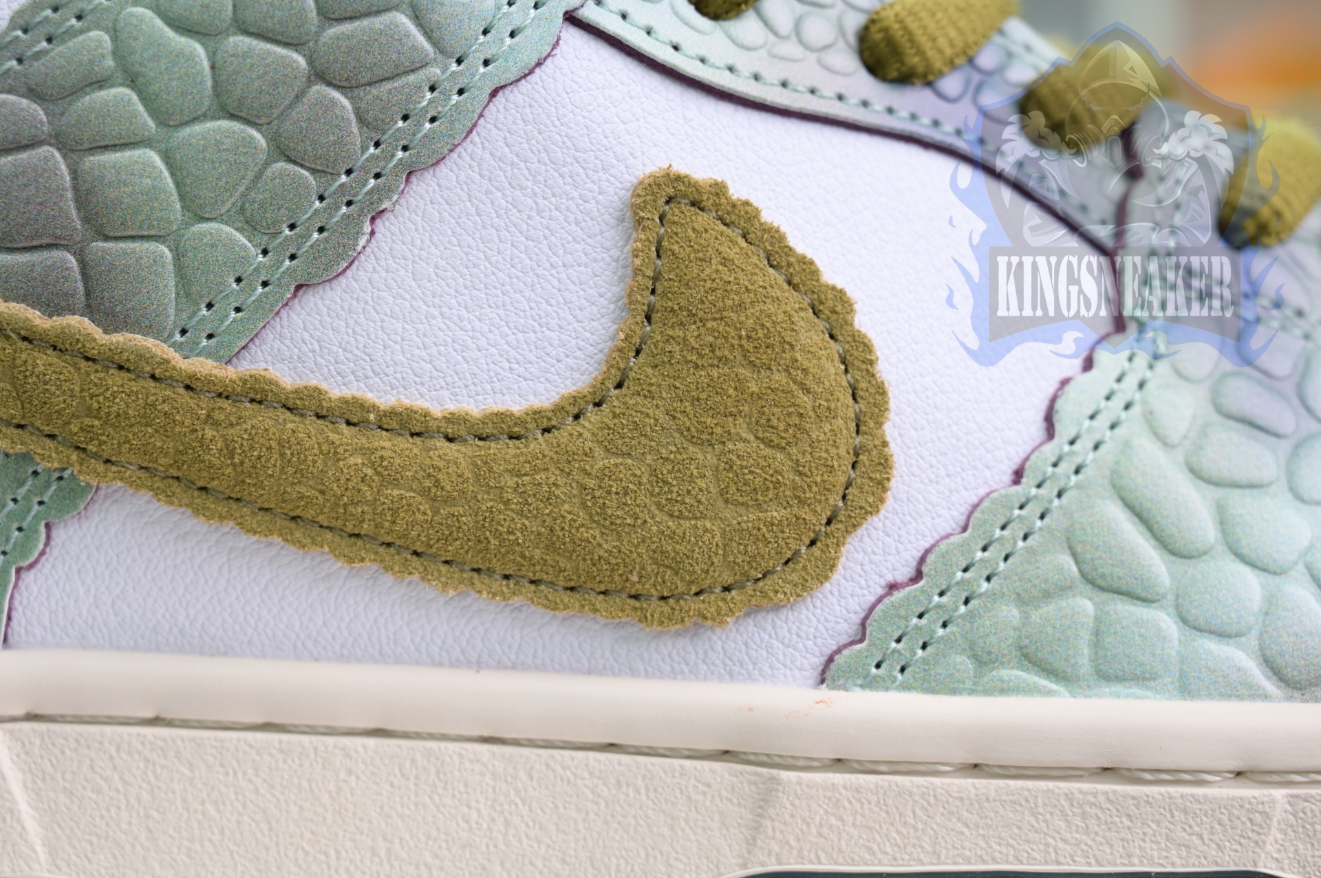 Alexis Sablone x Nike Dunk SB Low