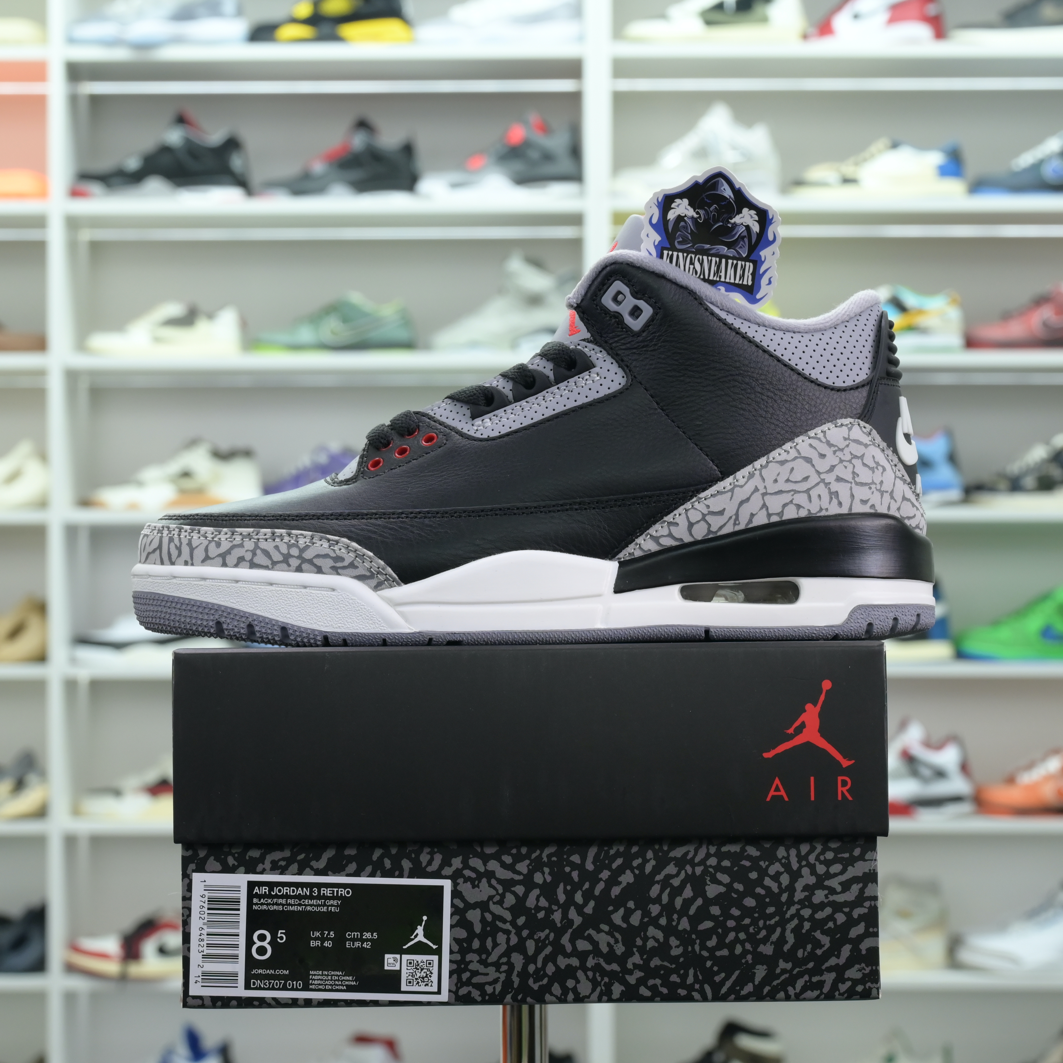 Air Jordan 3“Black Cement Reimagined”