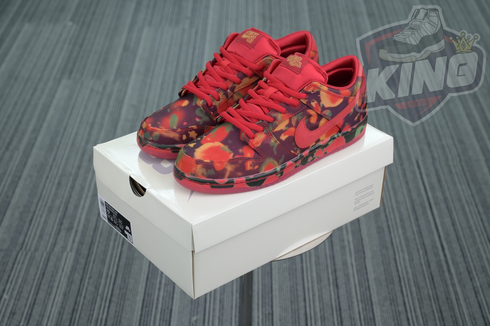 The Wizard of Oz x Nike SBDunk Low“Ruby Slipper”
