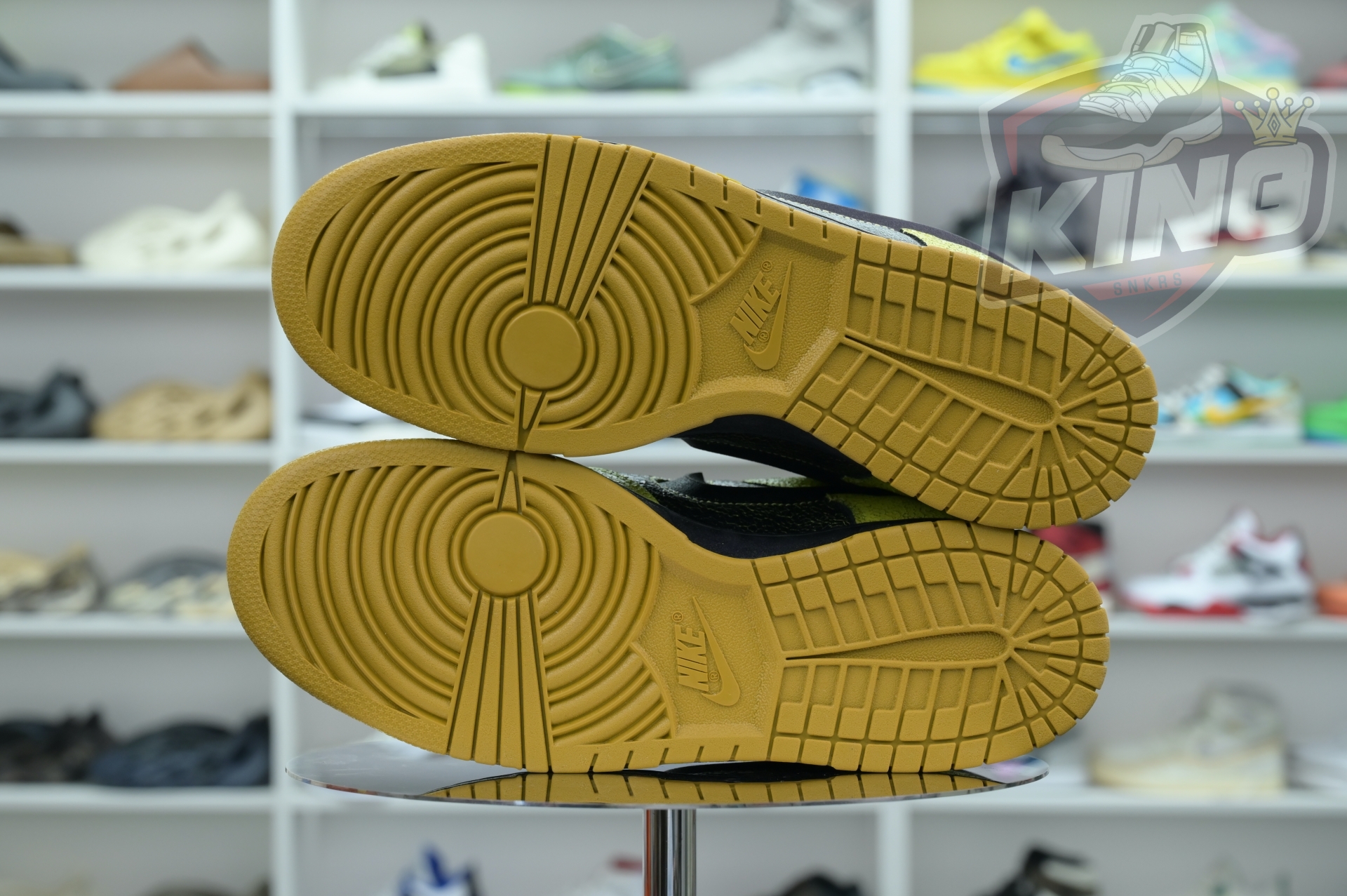 Nike Dunk Low“Halloween”