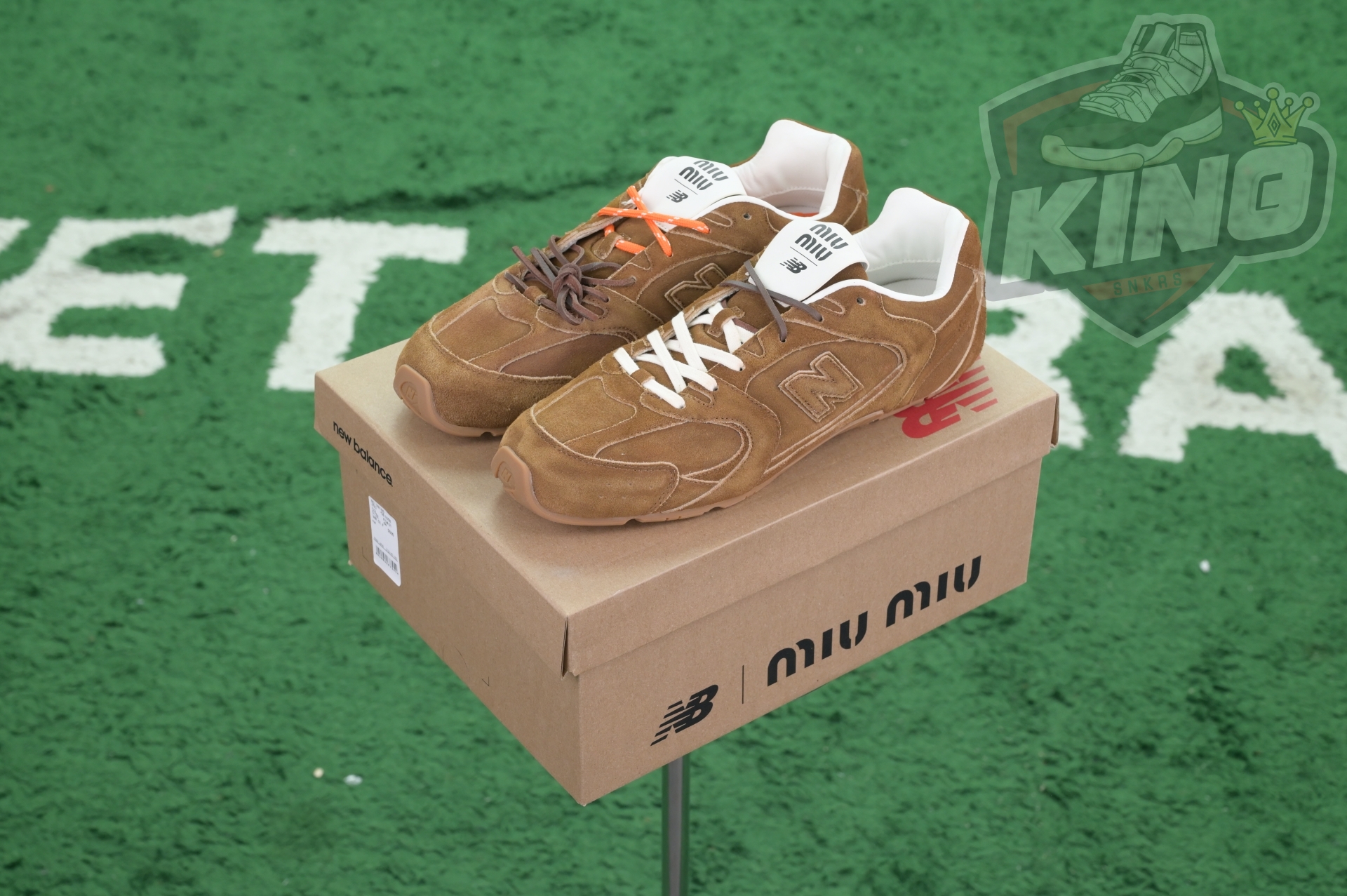 New Balance x MIU MIU NB 530 SL