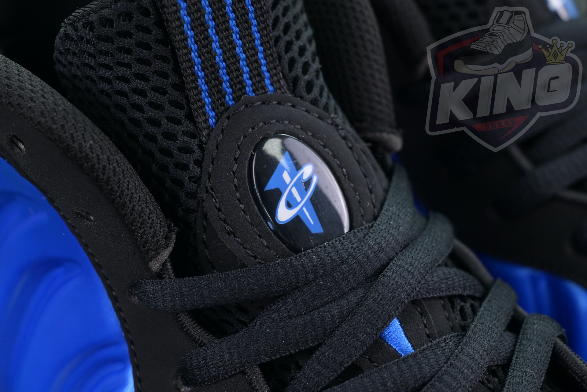 Nike Foamposite One“Dark Neon Royal”