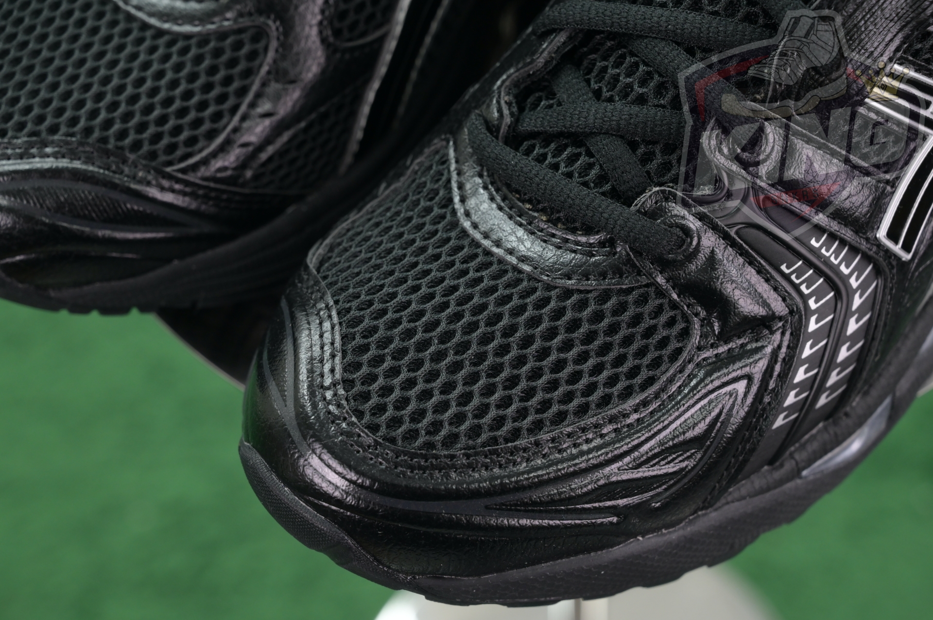 Asics Gel-Kayano 14 Y2K