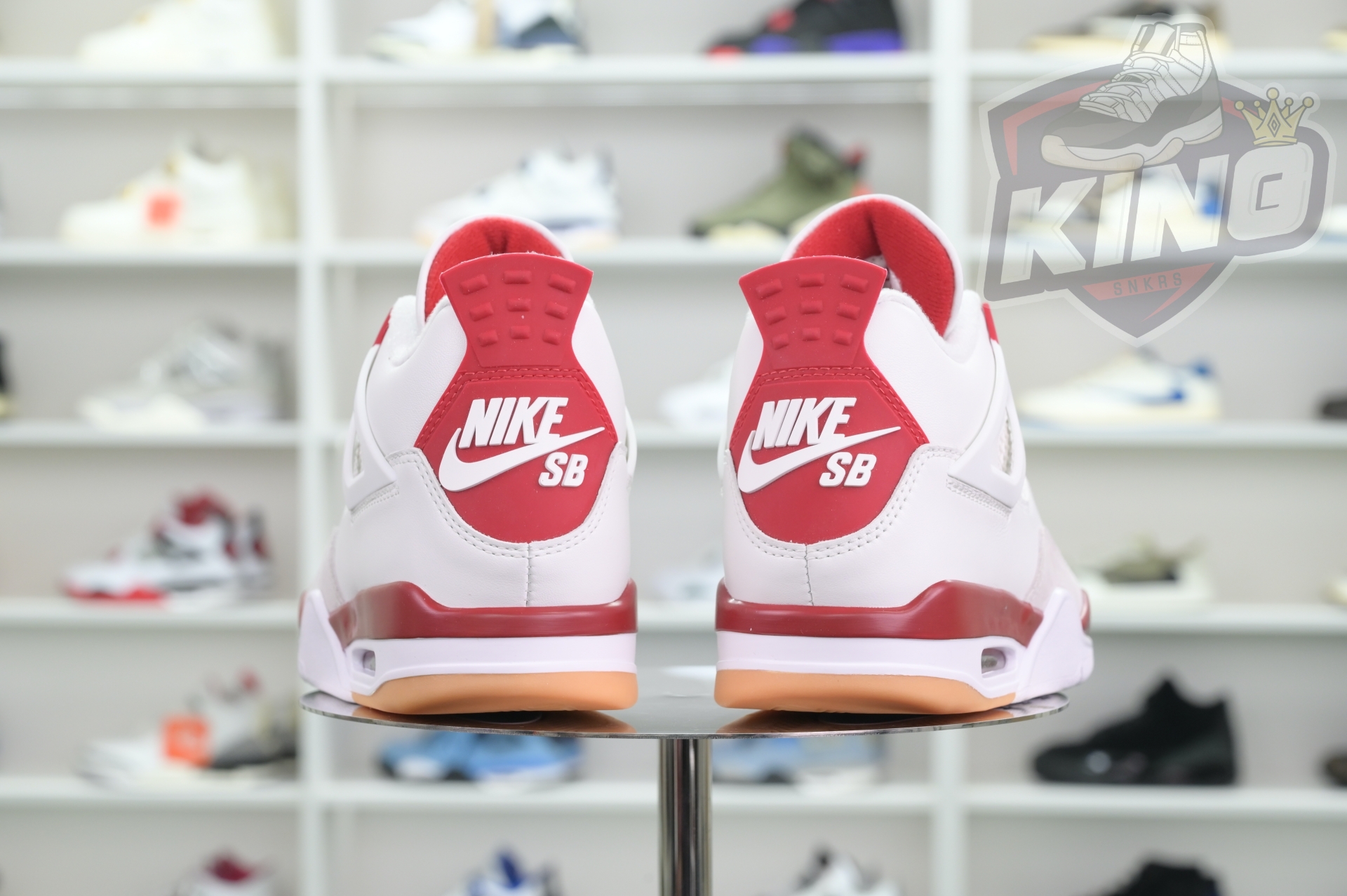 Nike SB x Jordan Air Jordan4“Varsity Red”
