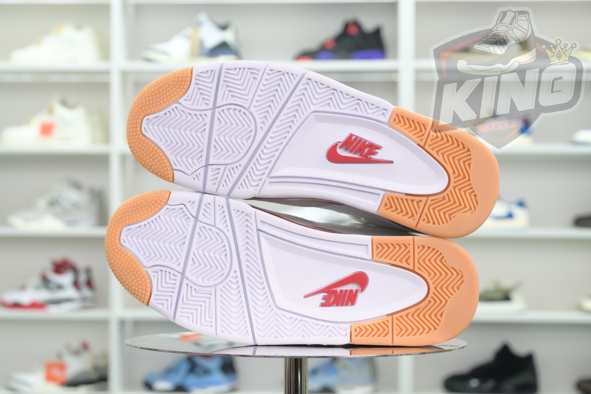 Nike SB x Jordan Air Jordan4“Varsity Red”