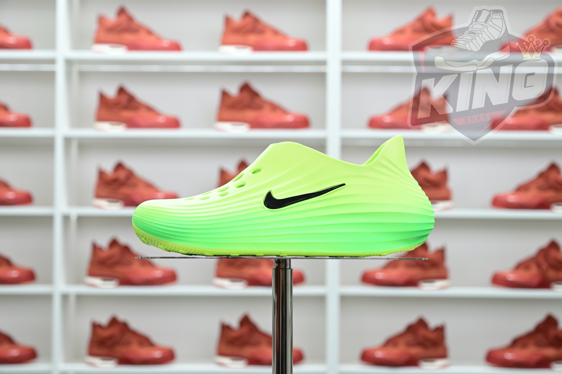 Nike ReactX Rejuven8 Green Strike  HV5060-300