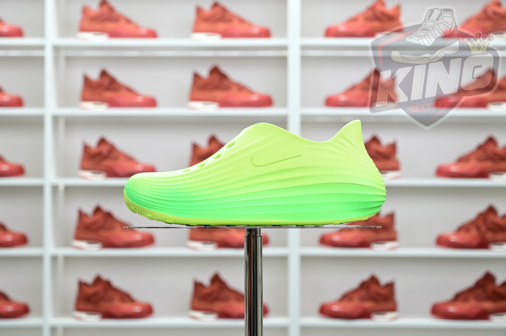 Nike ReactX Rejuven8 Green Strike  HV5060-300