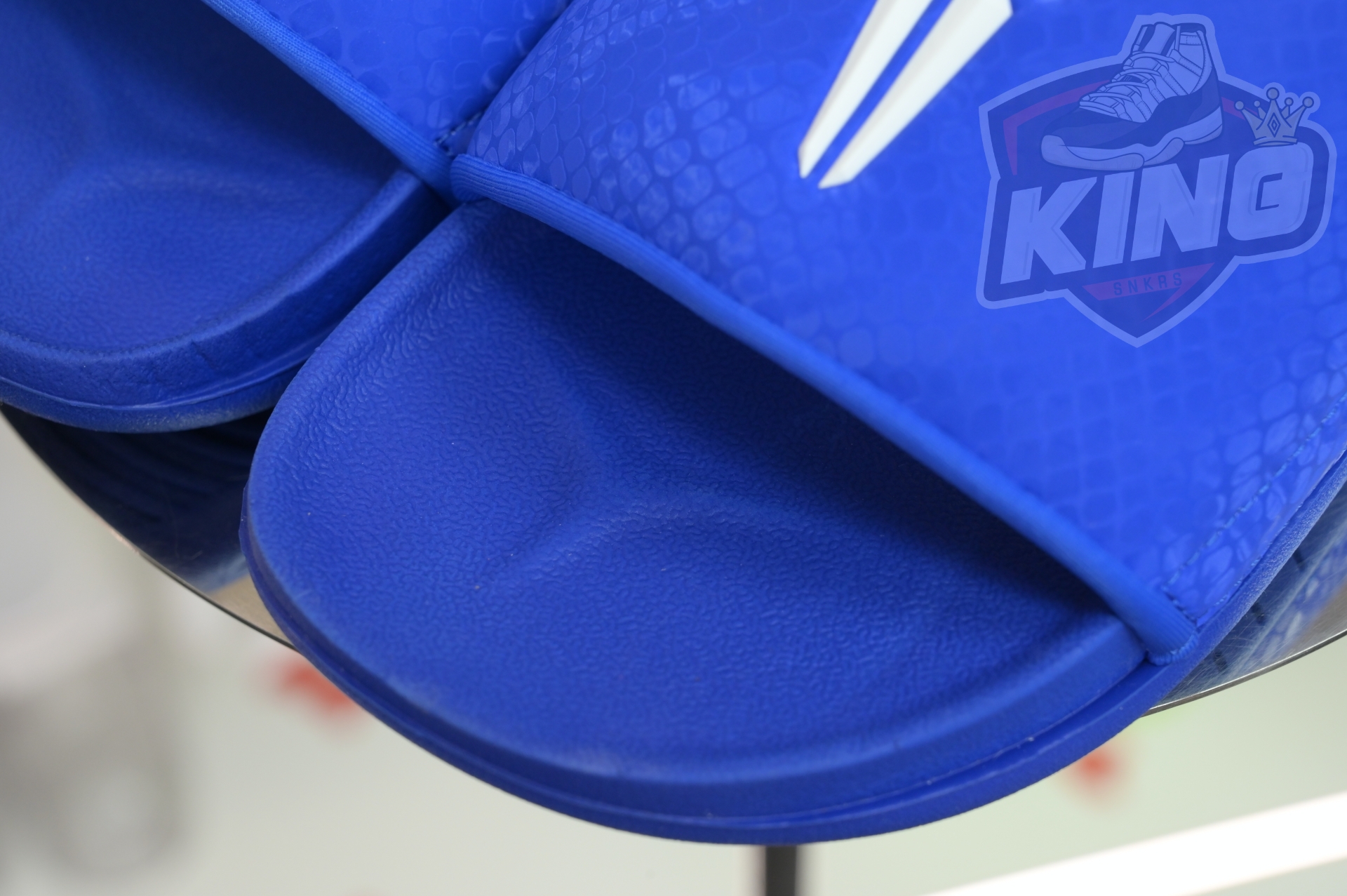 Nike Kobe Offcourt Slides  IP2870-400