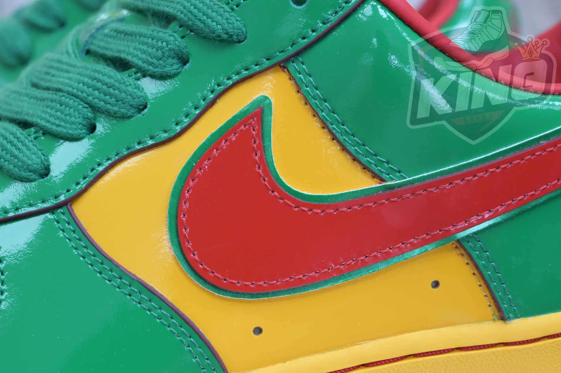 Nike Air Force 1  IH4383-300