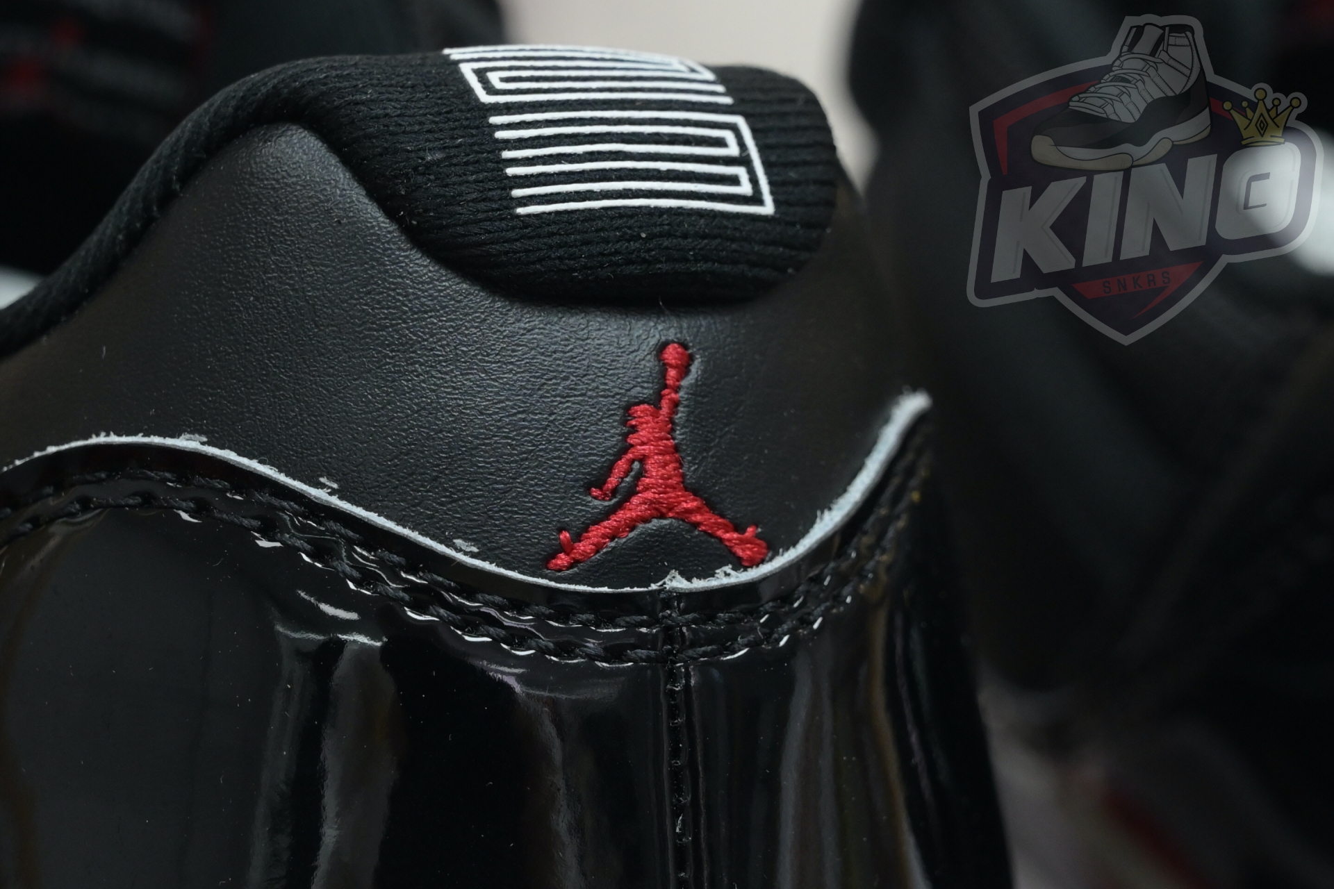 Air Jordan 11 Low“Bred” FV5104-006