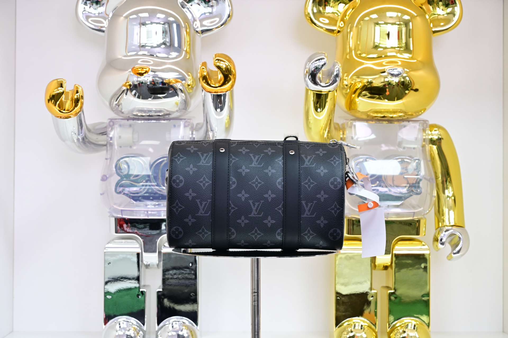Louis Vuitton LV