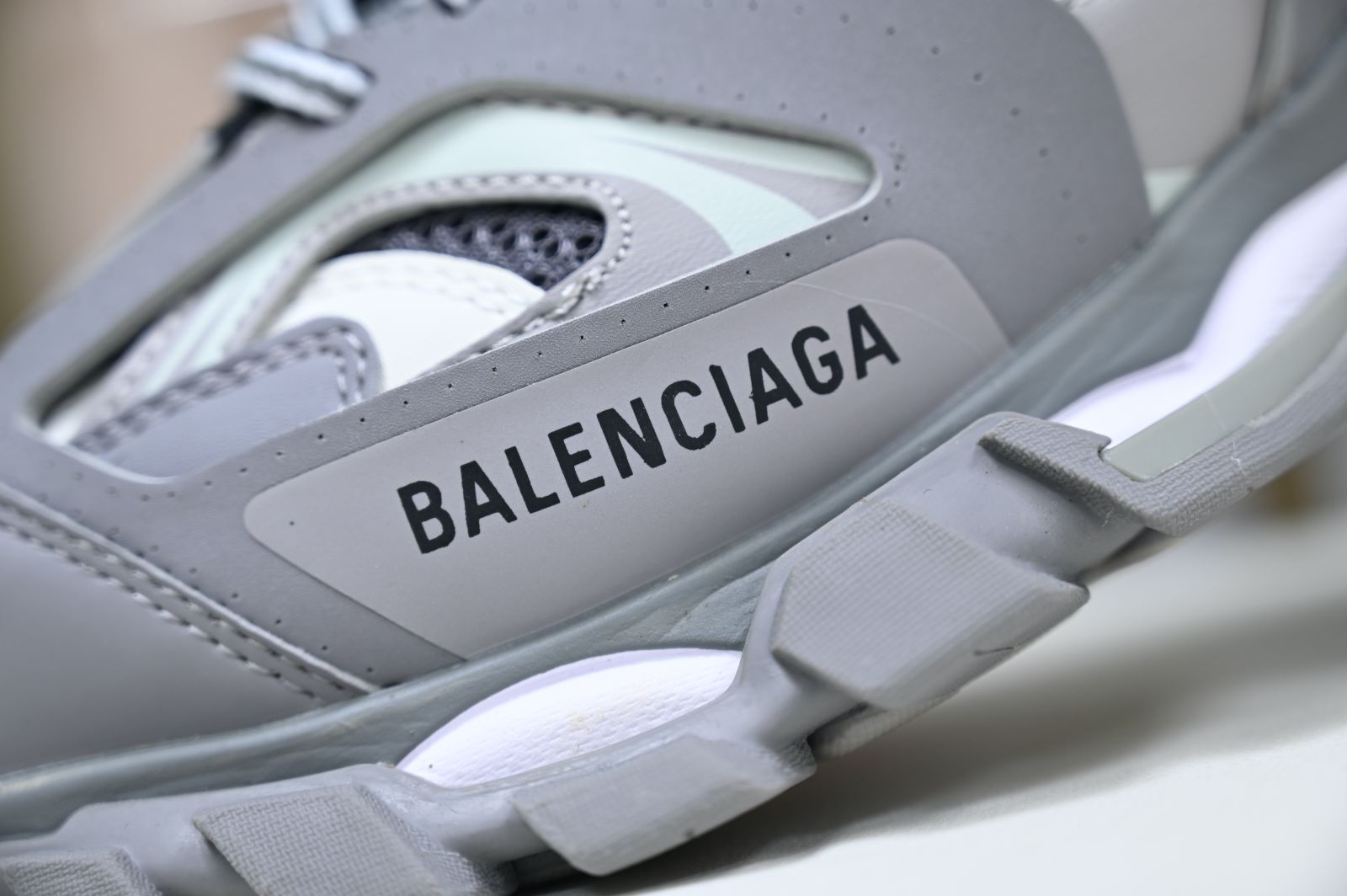 Balenciaga  Track（LED）