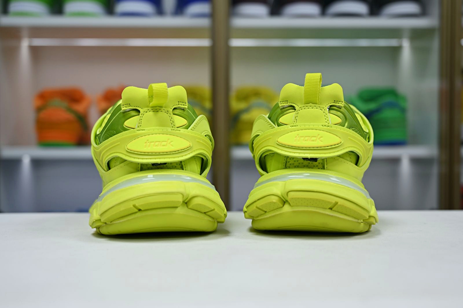 Balenciaga  Track（LED）