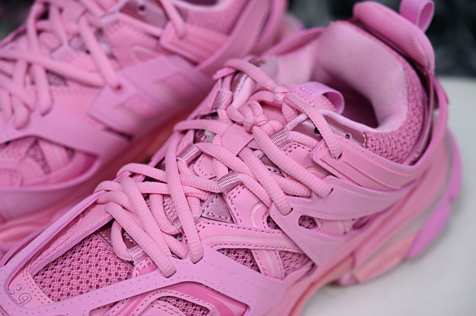 Balenciaga  Track（LED）