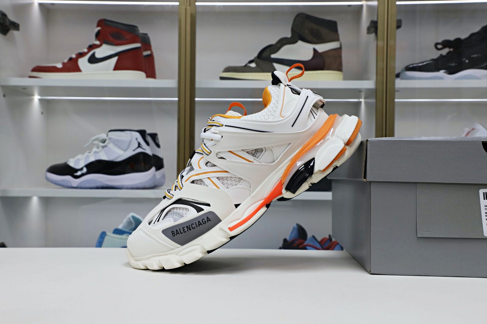 Balenciaga  Track（LED）