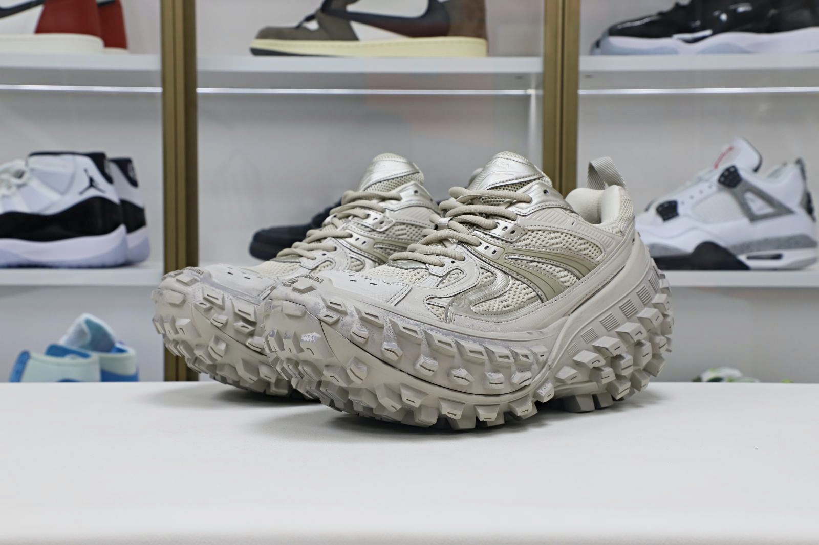 Balenciaga  Defender