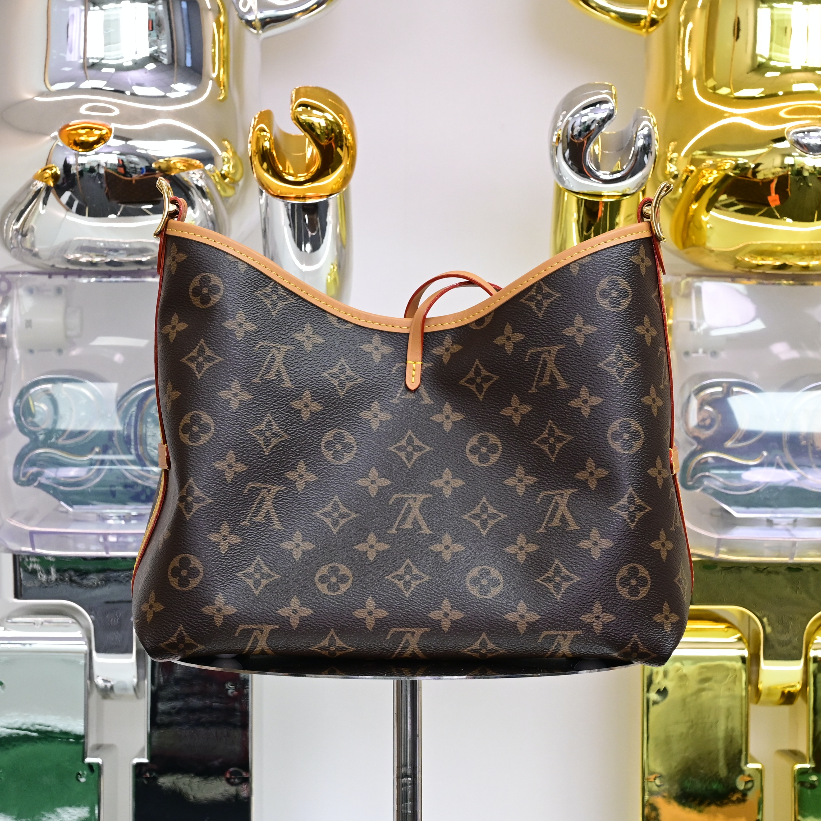 Louis Vuitton LV