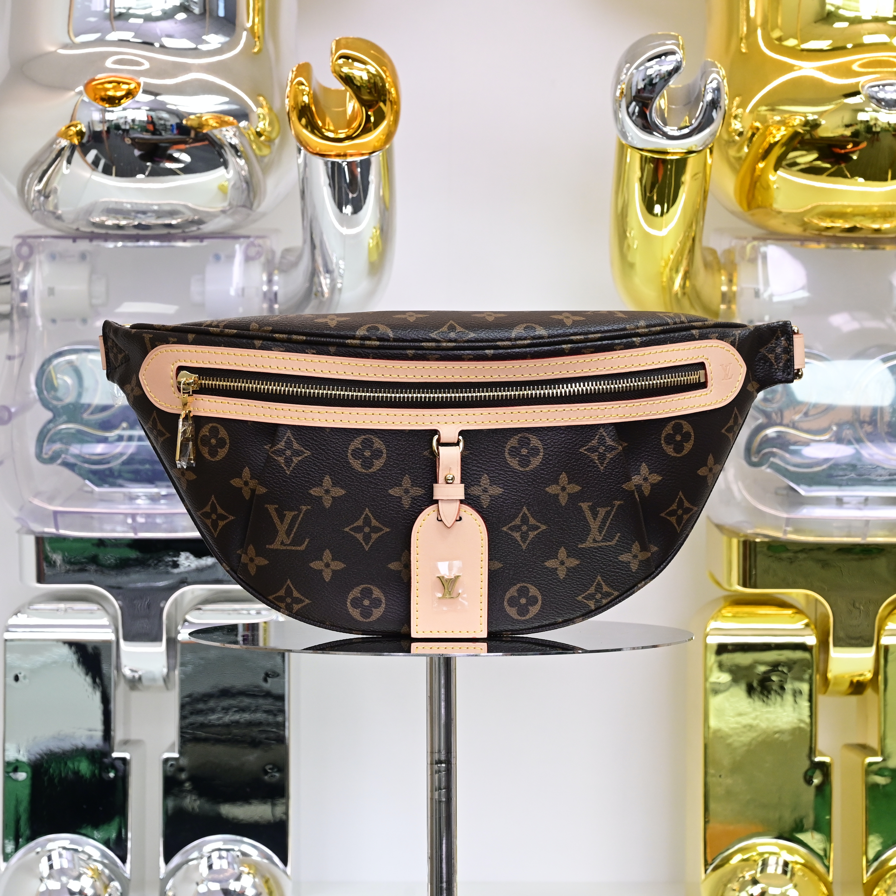 Louis Vuitton LV