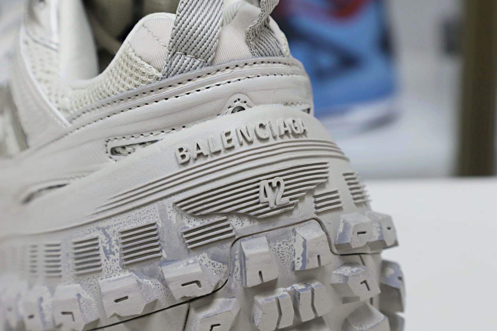 Balenciaga  Defender