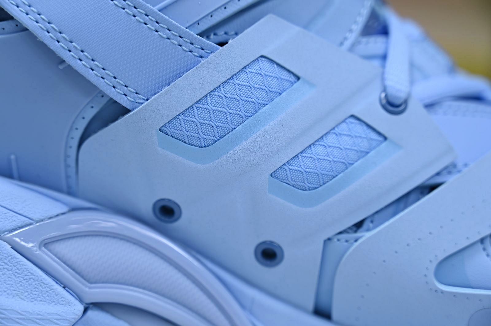 Balenciaga  Track（LED）