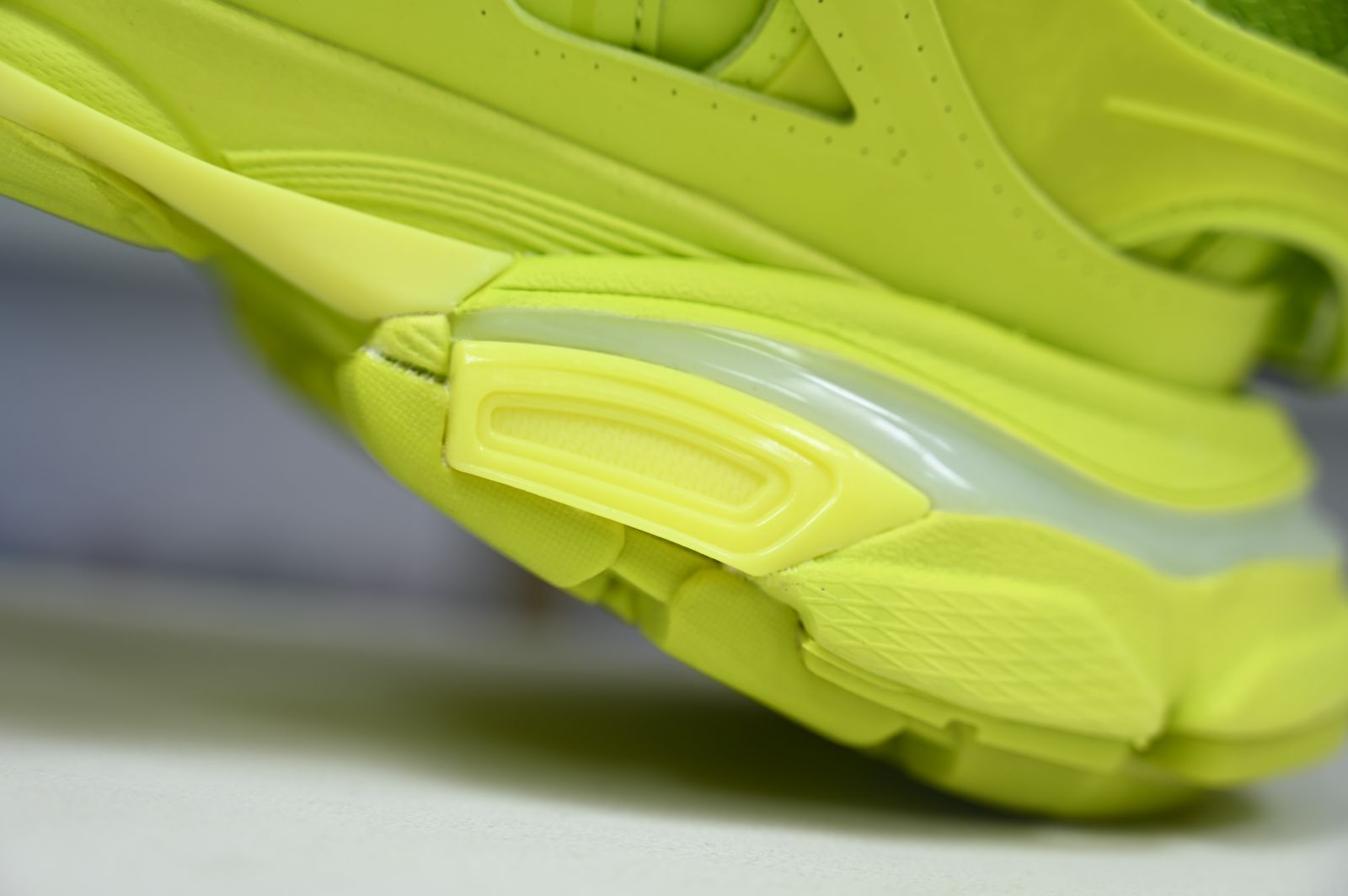 Balenciaga  Track（LED）