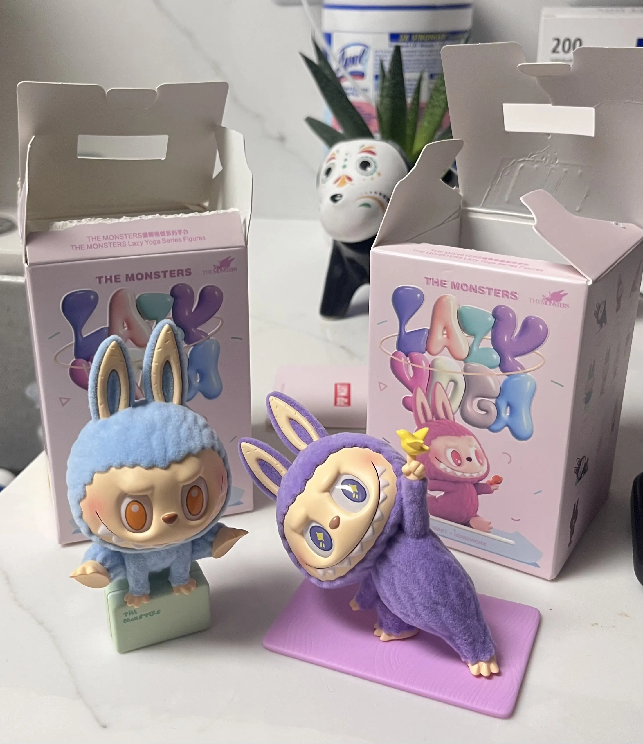 THE MONSTERS Lazy Yoga Series Figures
