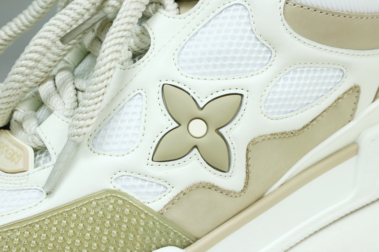 Louis Vuitton  LV   SKATE