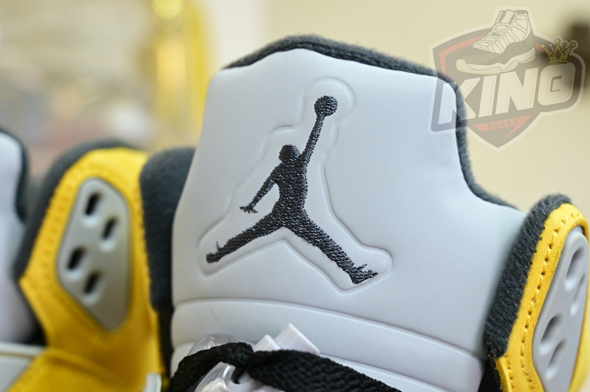 Air Jordan 5 Retro