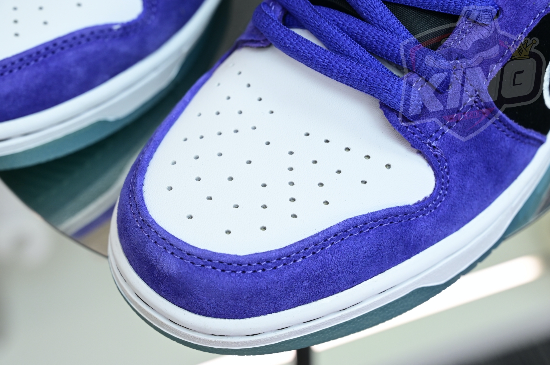 Hayley Wilson x Nike Dunk SB DUNK LOW PRO  HJ0513-500