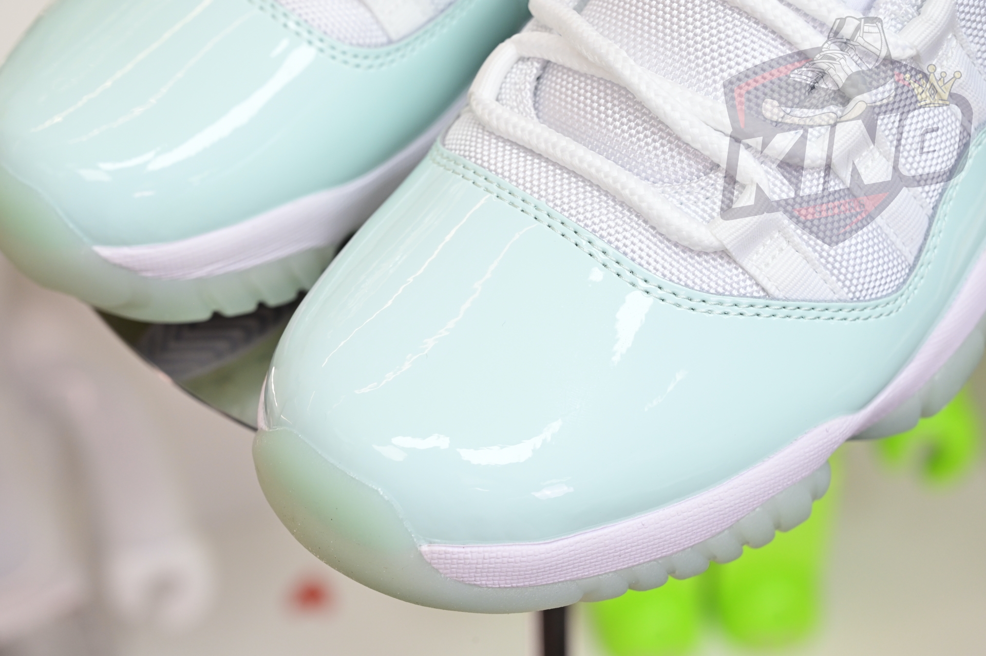 Air Jordan 11 LOW  AH7860-103