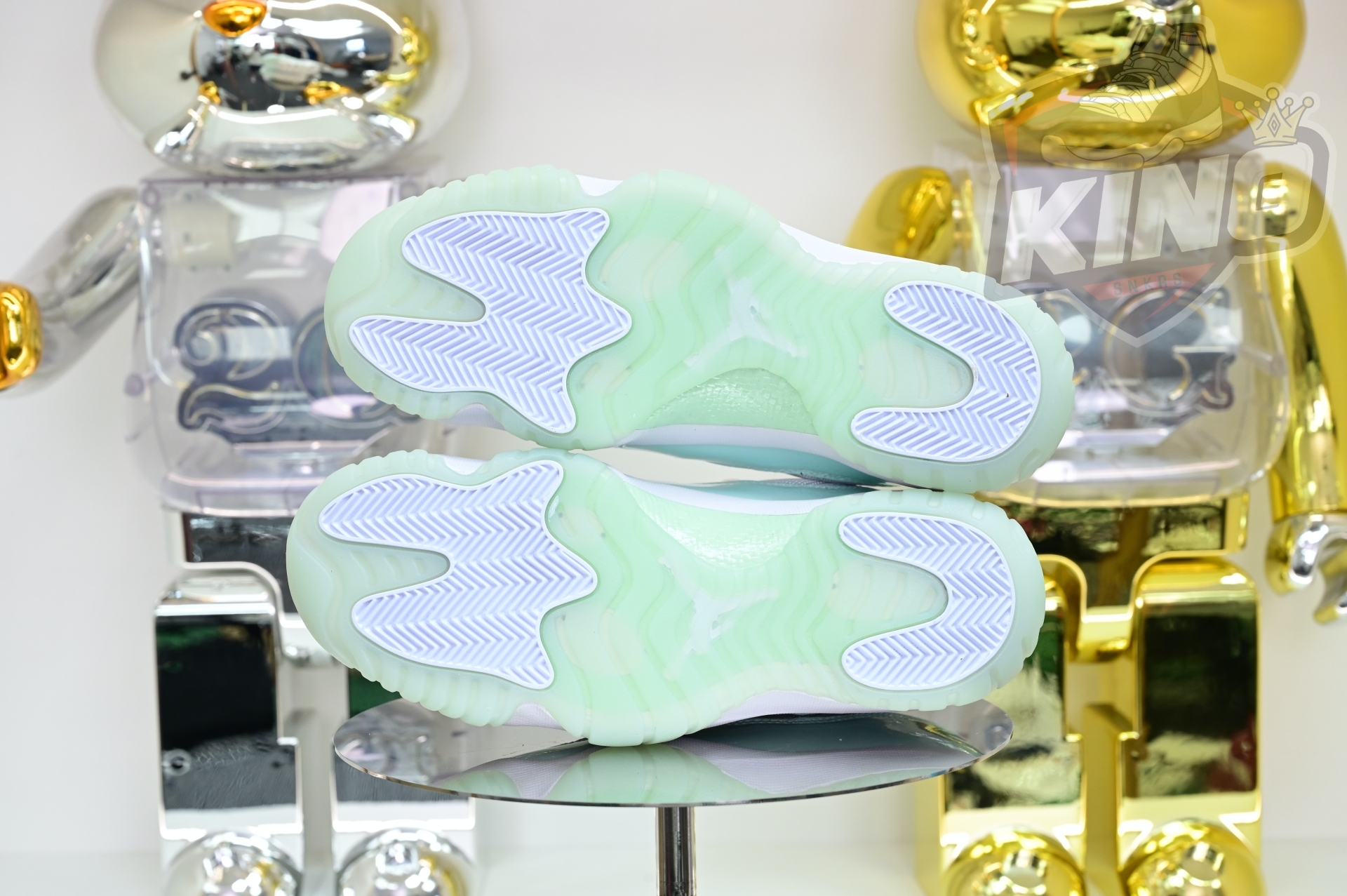 Air Jordan 11 LOW  AH7860-103
