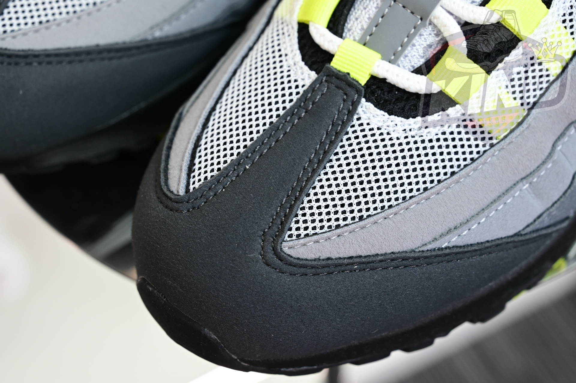 Nike Air Max 95 0G Neon  CT1689-001