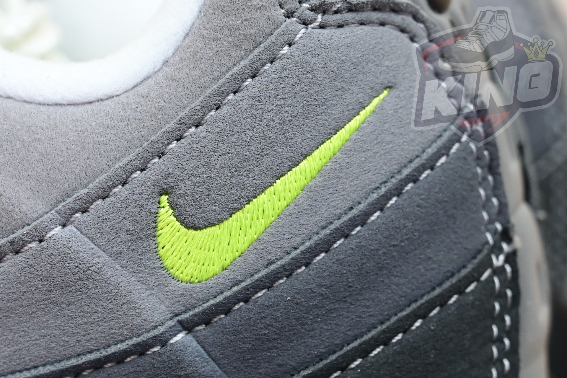 Nike Air Max 95 0G Neon  CT1689-001