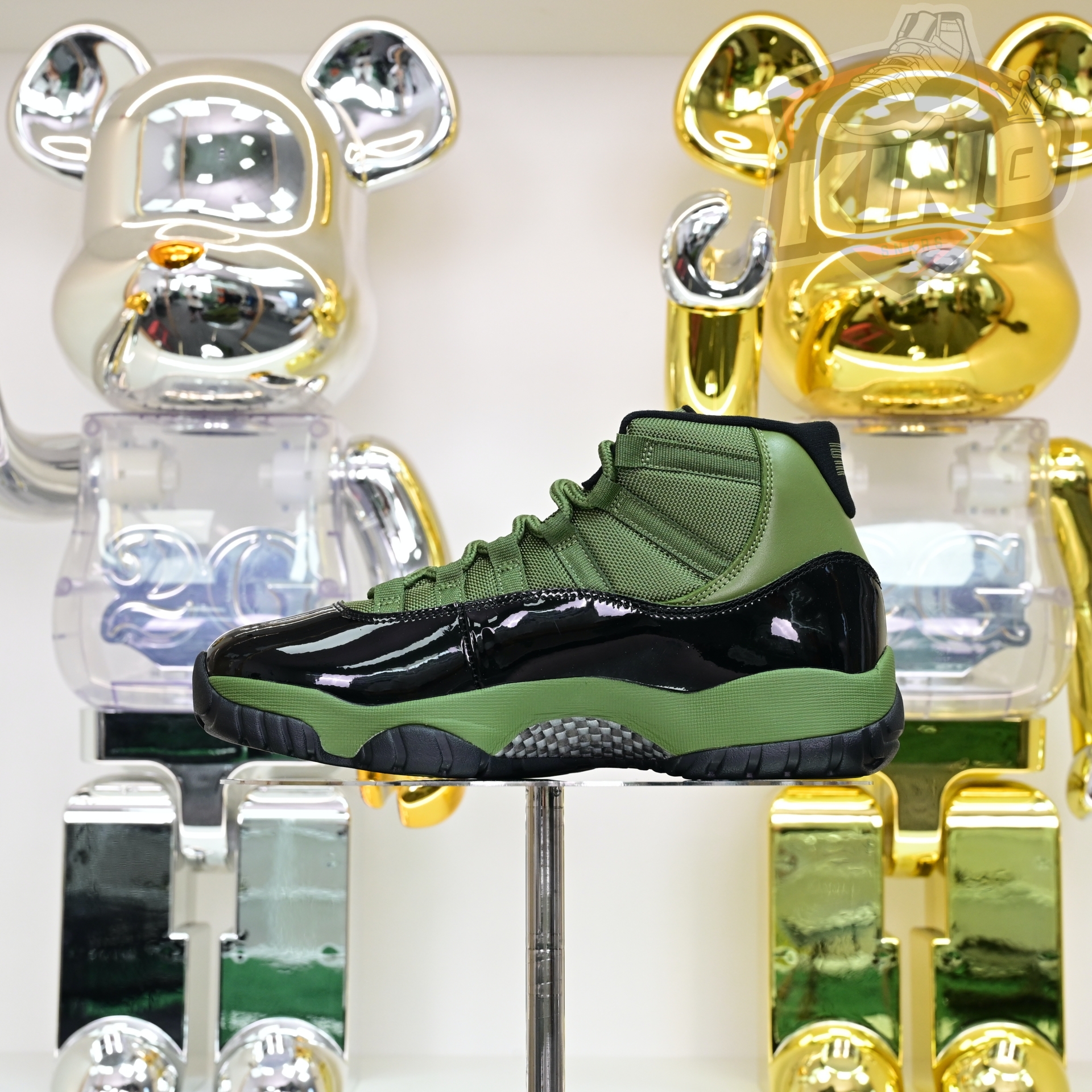 Air Jordan 11  RETRO CT8012-300
