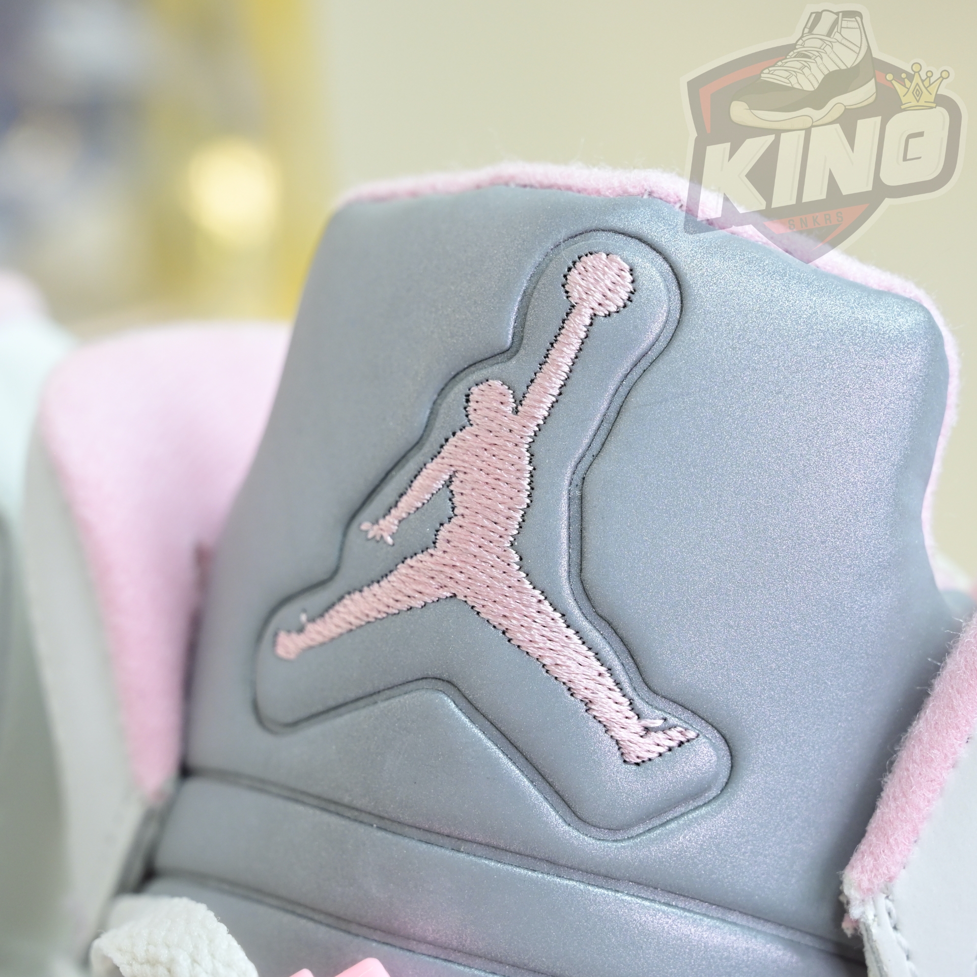 Air Jordan 5“Medium Soft Pink” HQ7978-102