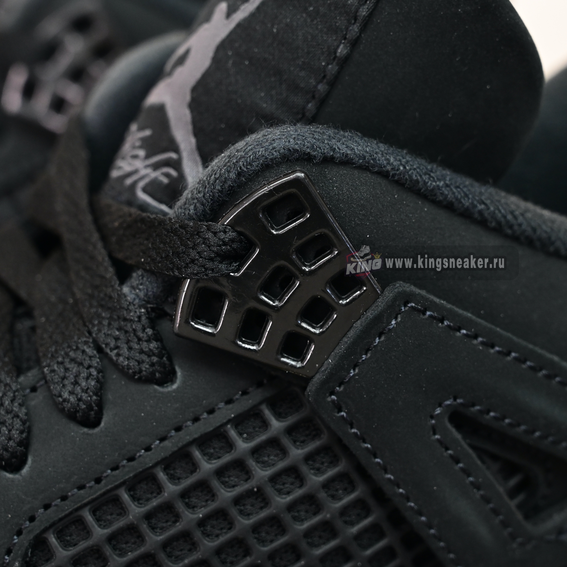 AIR JORDAN 4 RETRO 'BLACK CAT' 2025   FV5029-010