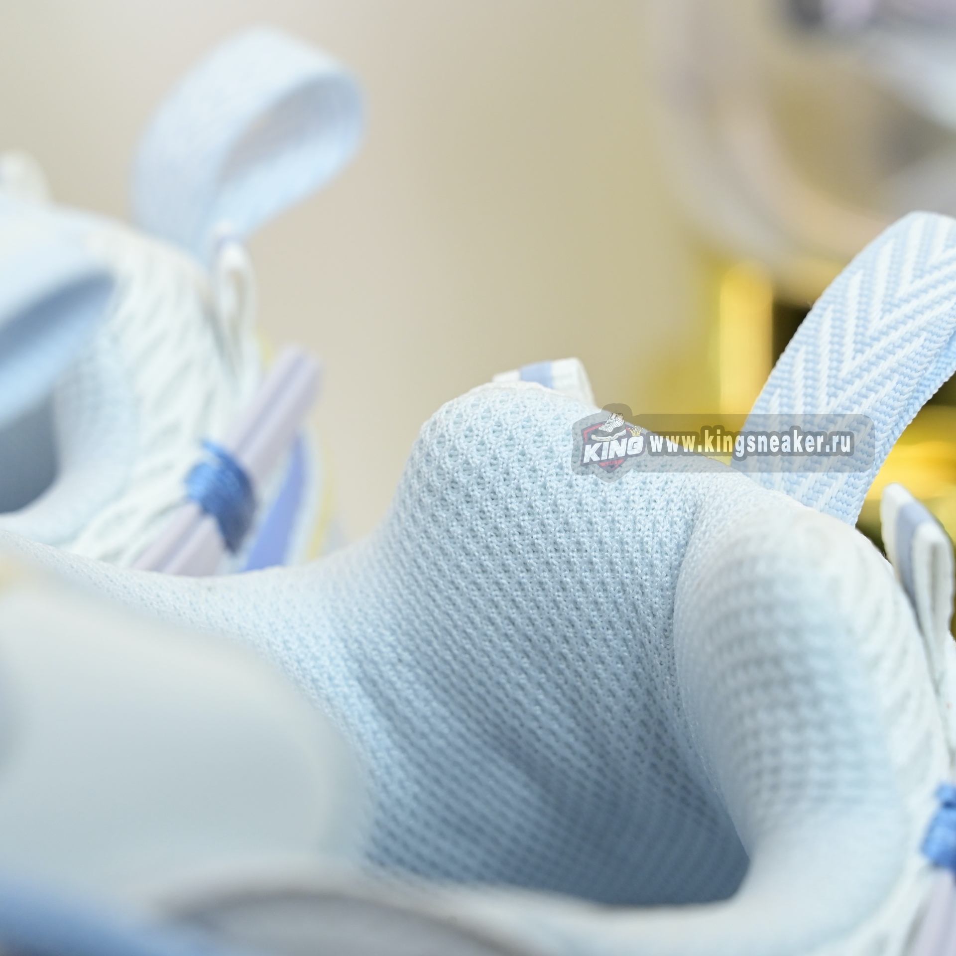 OFF-WHITE BE RIGHT BACK