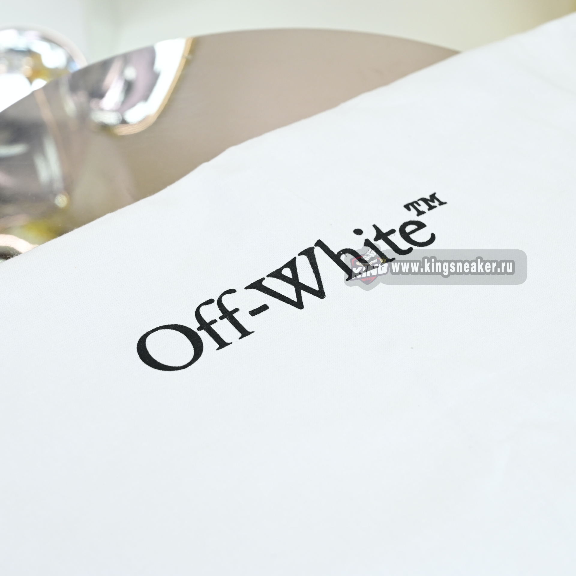 OFF-WHITE BE RIGHT BACK