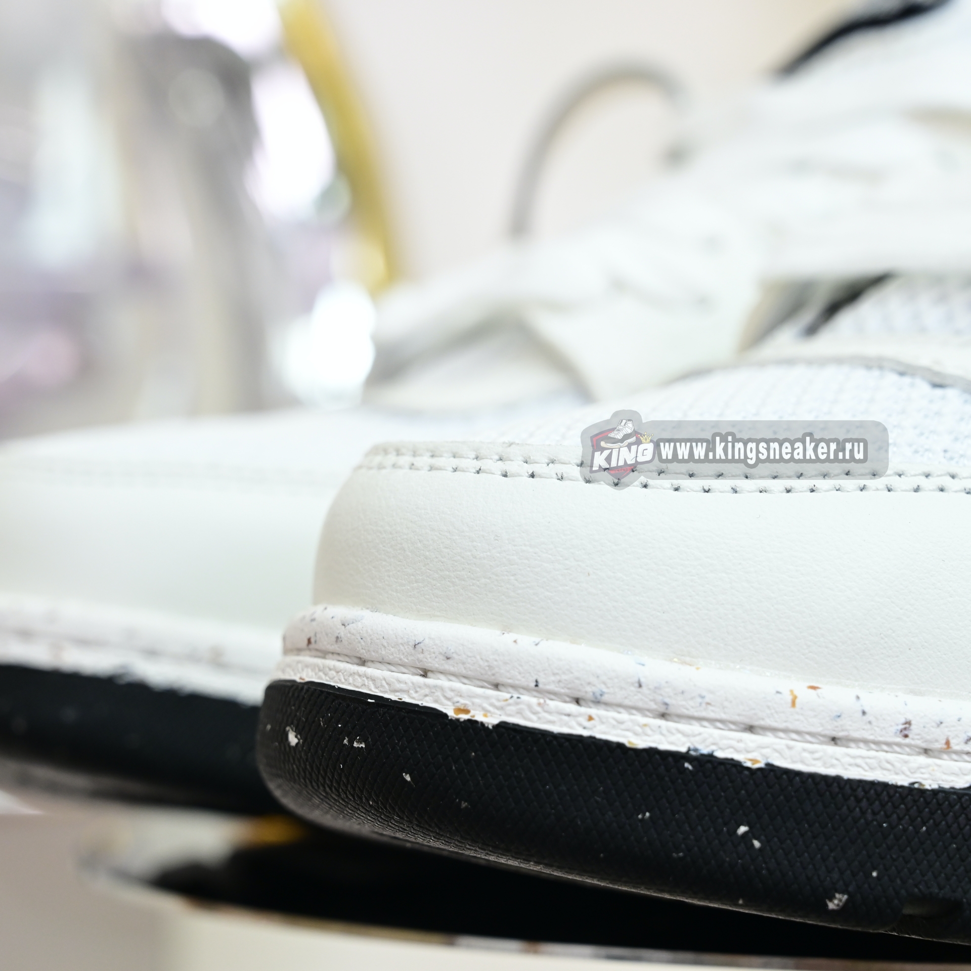 OFF-WHITE Out Of Offce