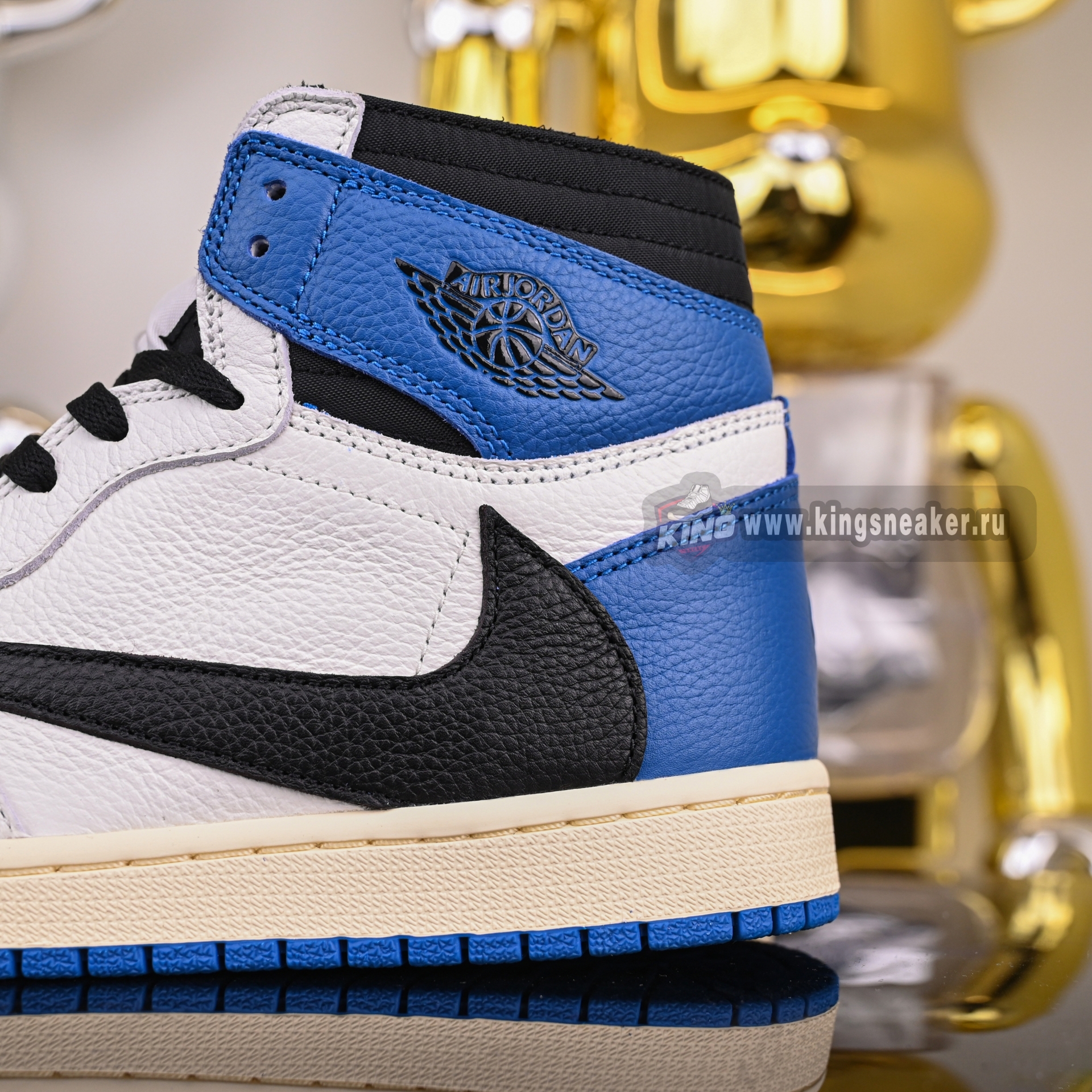 FRAGMENT DESIGN X TRAVIS SCOTT X AIR JORDAN 1 RETRO HIGH DH3277-105