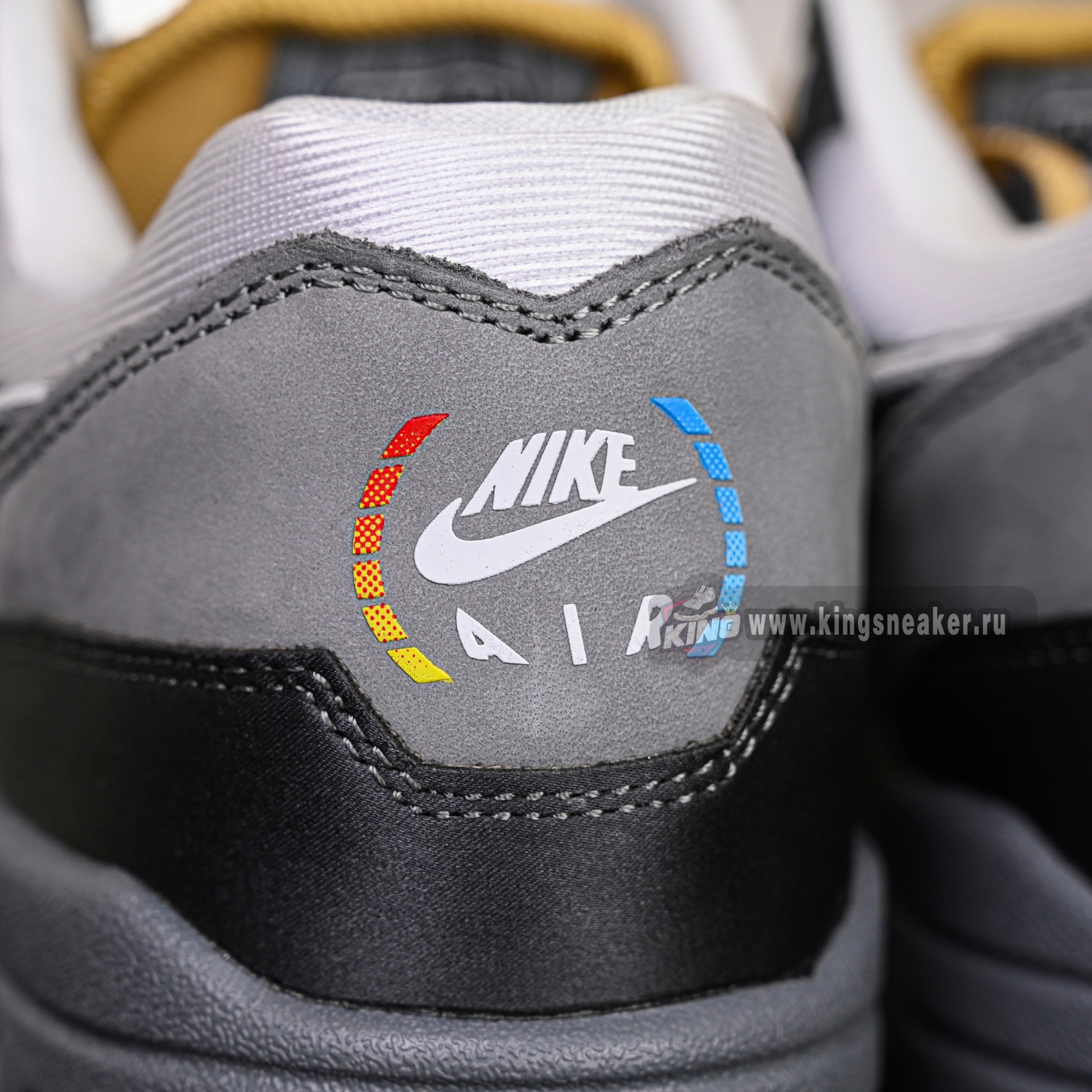 SWOOSH x Nike Air Max 1