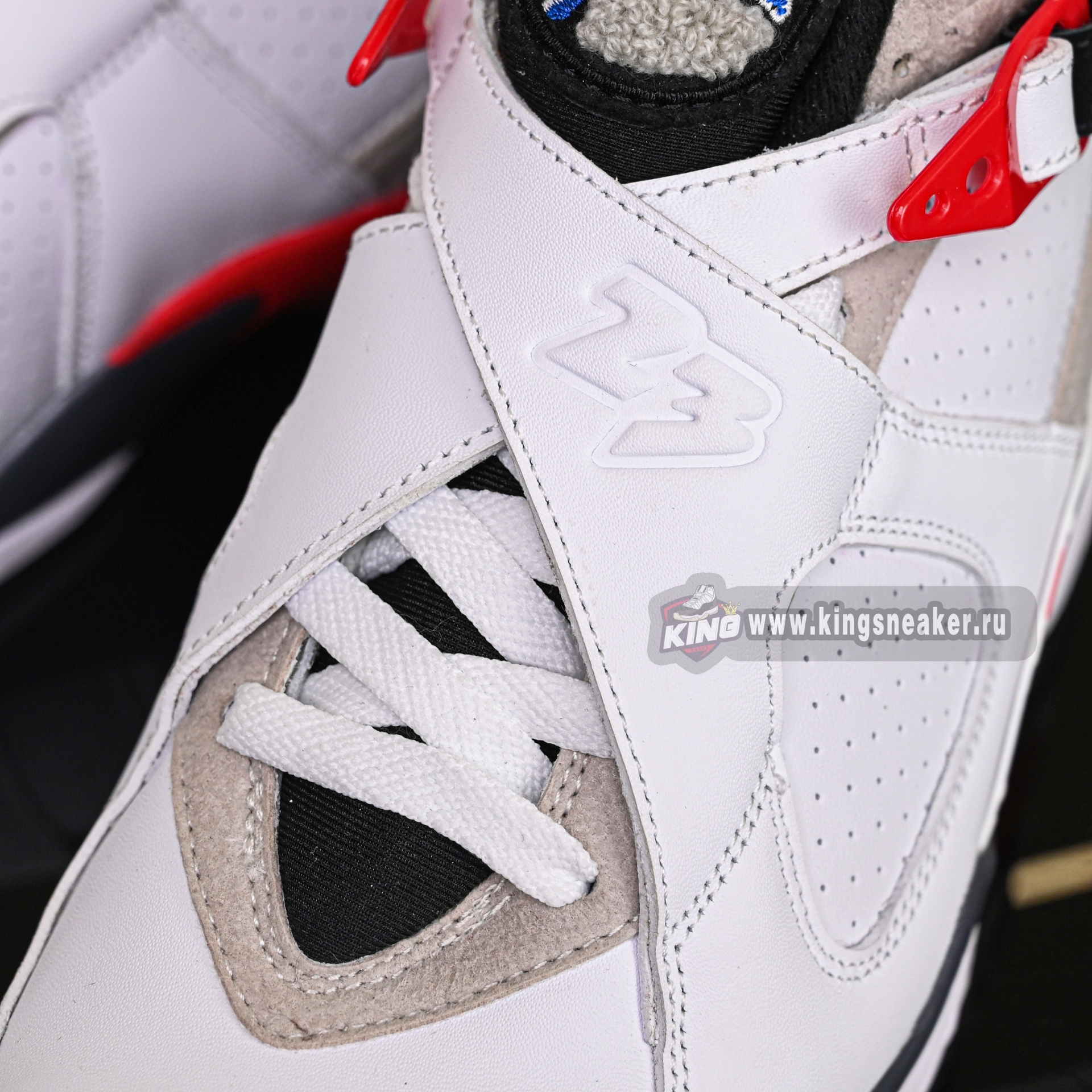Air Jordan8“Bugs Bunny”2025   305381-100