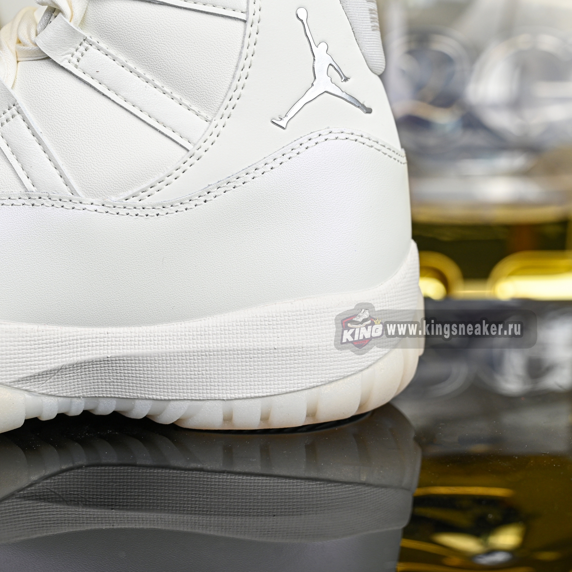 Air Jordan 11 RETRO“Pearl” AR0715-110