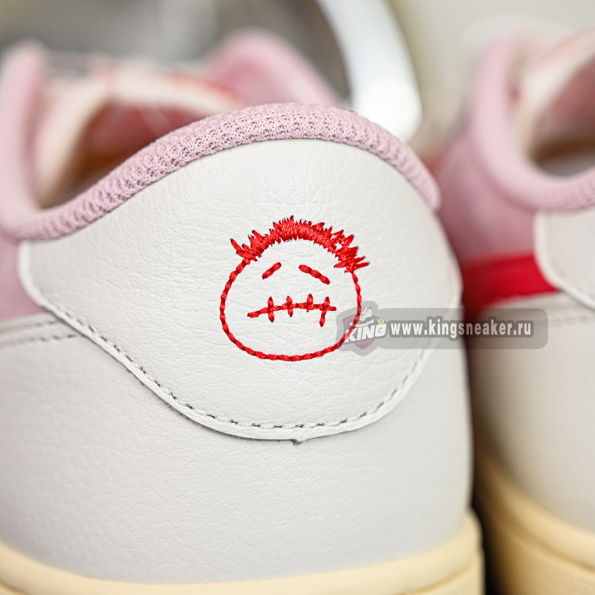 Travis Scott x  Air Jordan 1 Low OG IQ7604-101