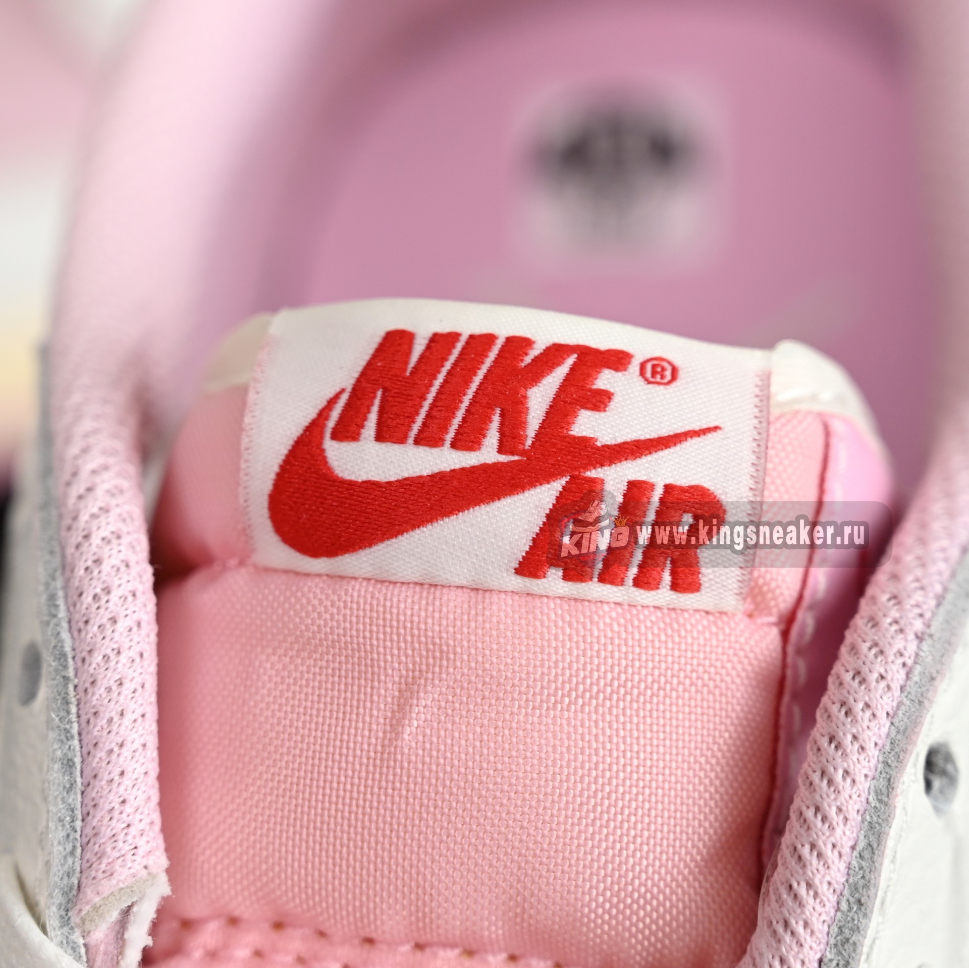 Travis Scott x  Air Jordan 1 Low OG IQ7604-101