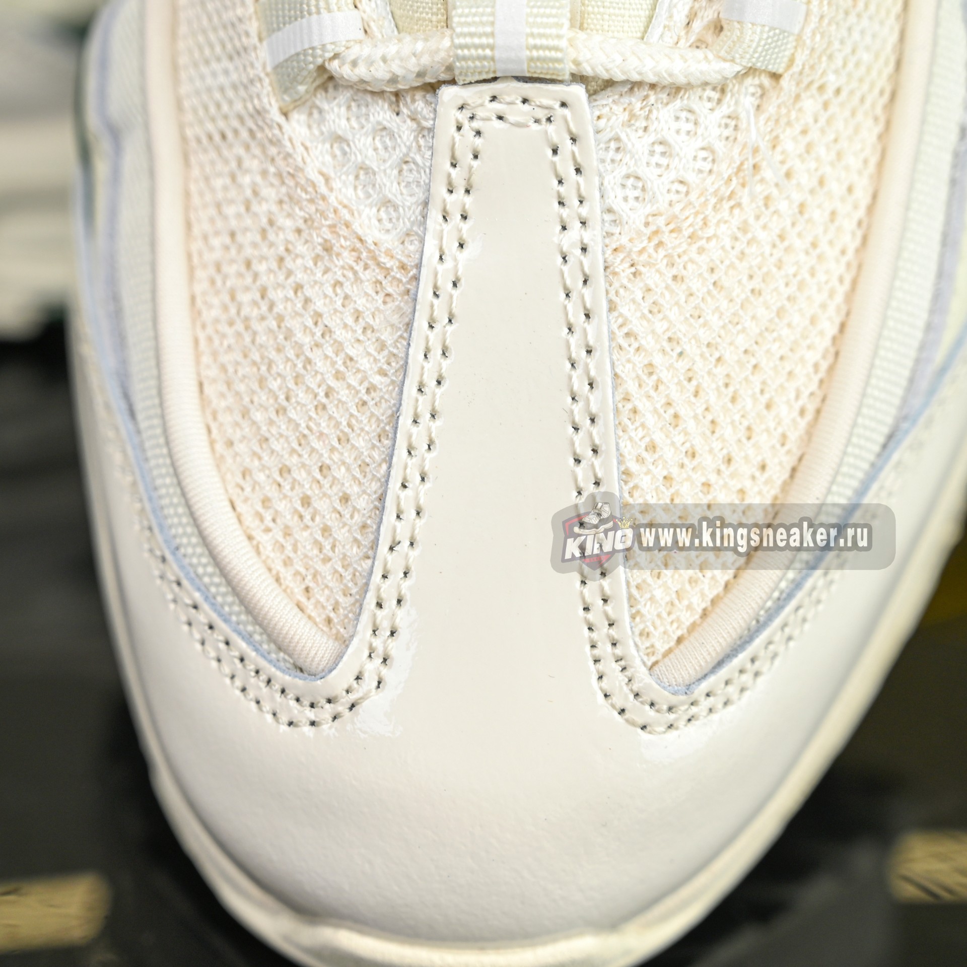 UNDEFEATED x Nike Air Max 95 OG Big Bubble   IB4453-100